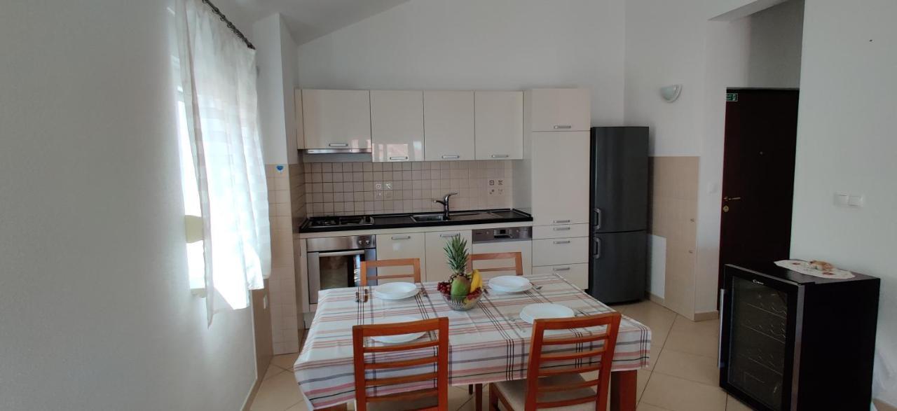 Apartment Dea Trogir Luaran gambar