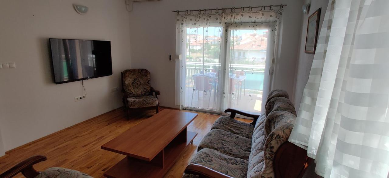 Apartment Dea Trogir Luaran gambar